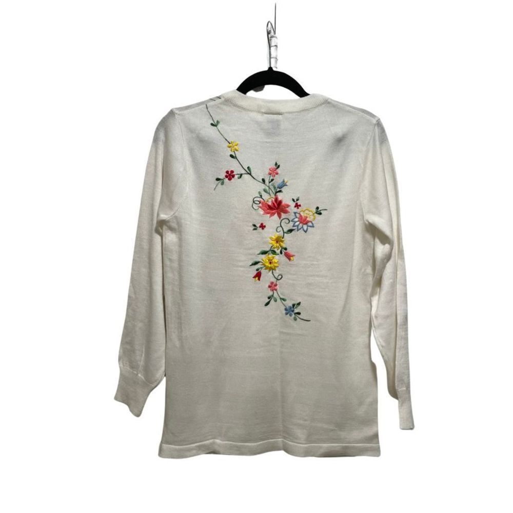Vintage Floral Embroidery Knit Cardigan - Picture 2 of 6